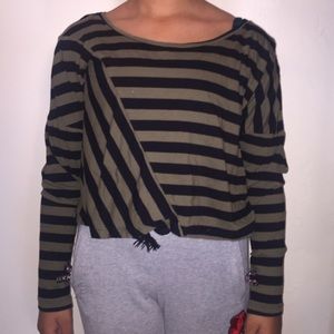 Long sleeve crop top